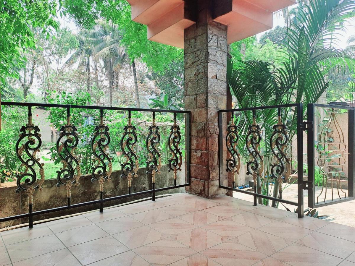 Strawberry Swing Homestay Гувахати Экстерьер фото