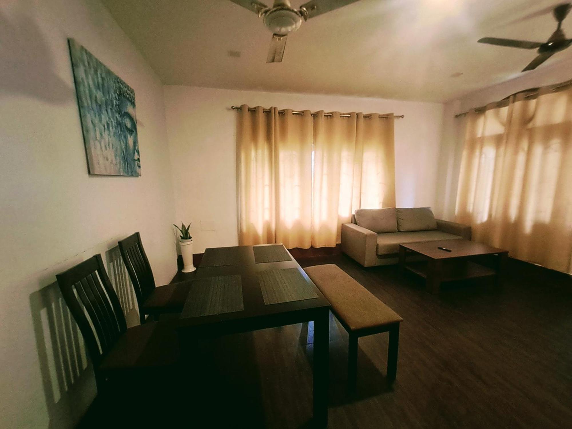 Strawberry Swing Homestay Гувахати Экстерьер фото